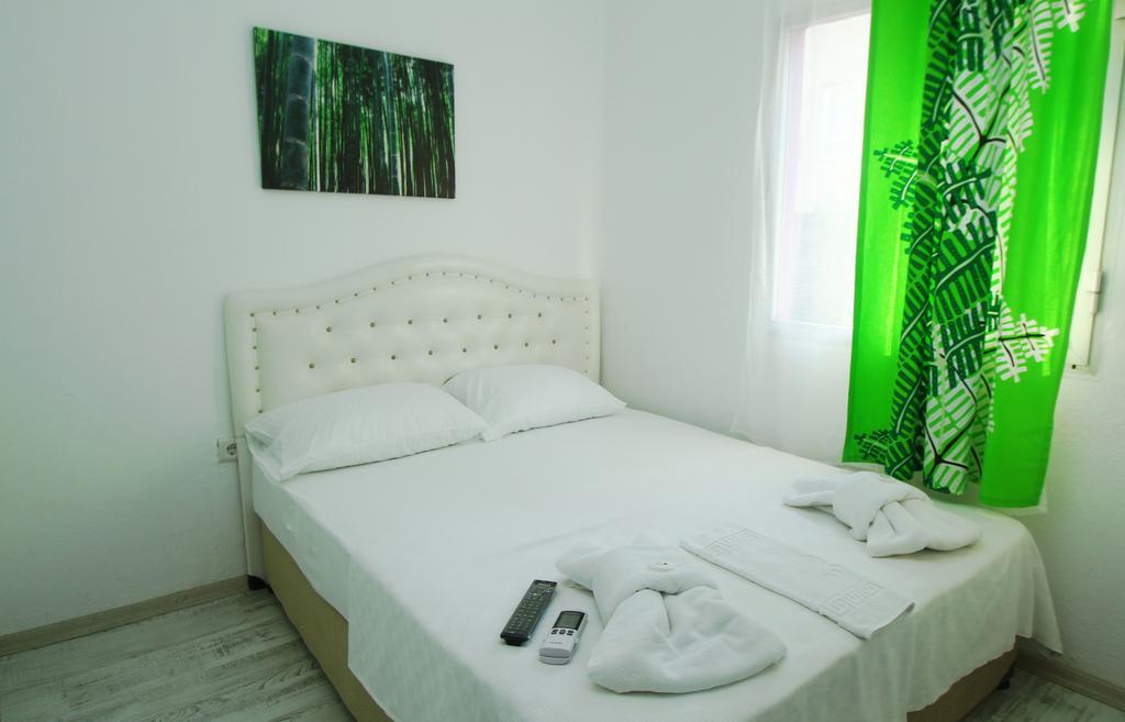 Fullmoon Rooms Cesme Кешме Экстерьер фото