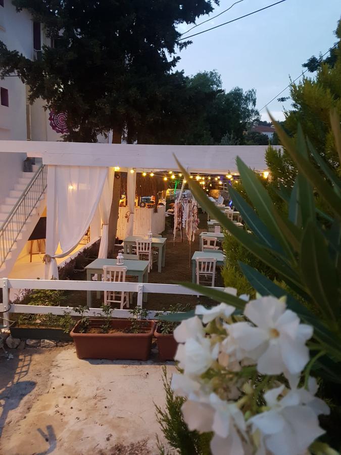 Fullmoon Rooms Cesme Кешме Экстерьер фото