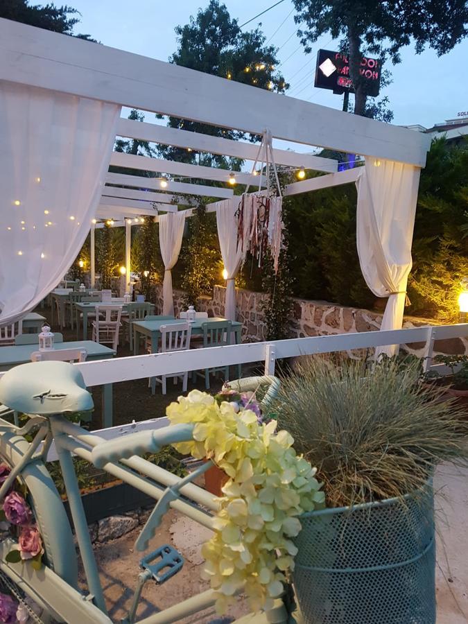 Fullmoon Rooms Cesme Кешме Экстерьер фото