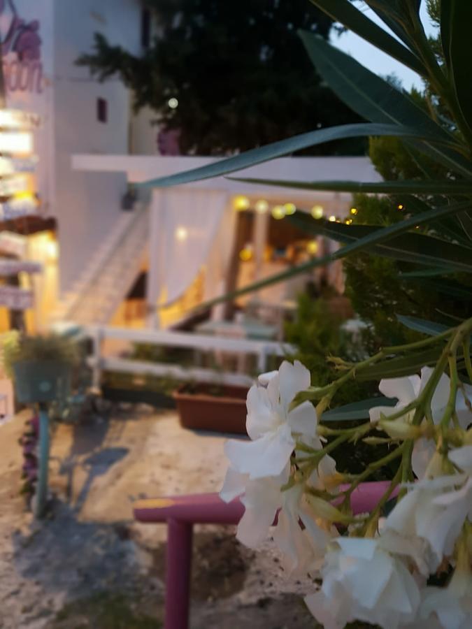 Fullmoon Rooms Cesme Кешме Экстерьер фото