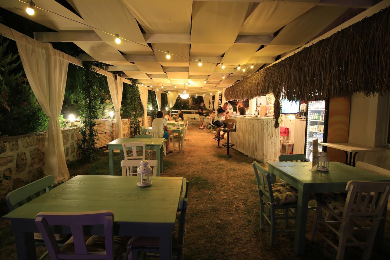 Fullmoon Rooms Cesme Кешме Экстерьер фото
